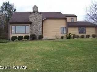 1009 Redwing Rd, Lock Haven, PA 17745
