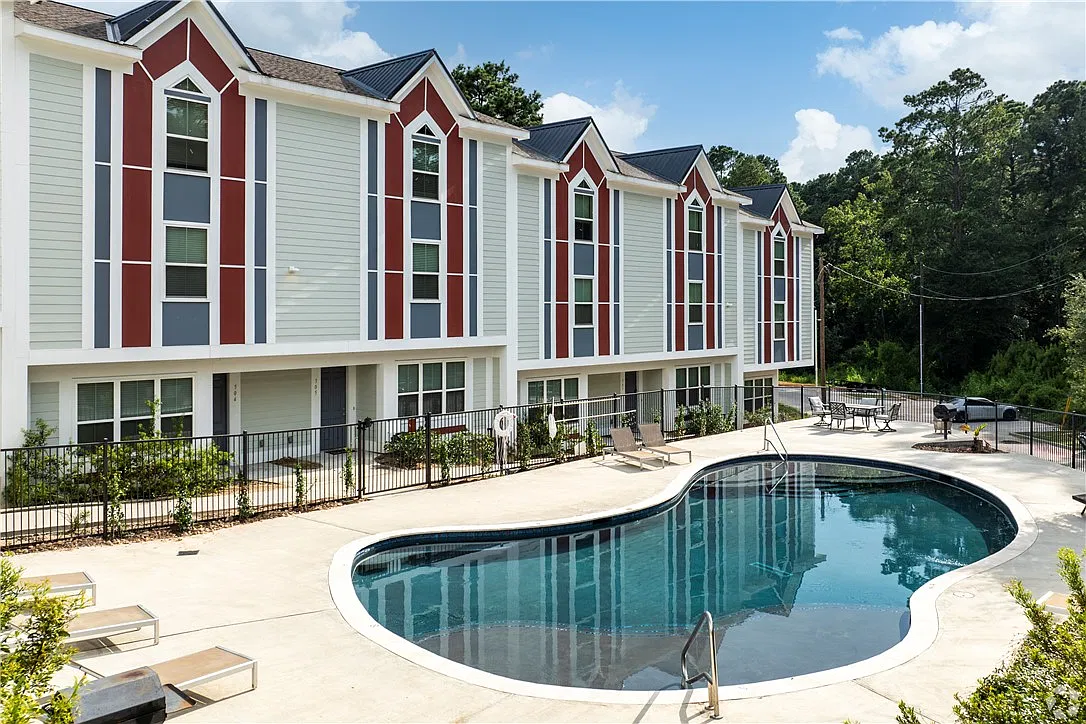 4 bed, 4.5 bath, 2150 sqft, $2,750 — Photo 4