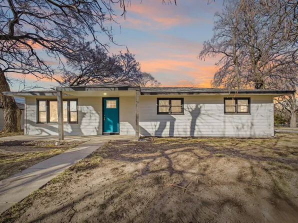 218 E 7th Ave, Belle Plaine, KS 67013