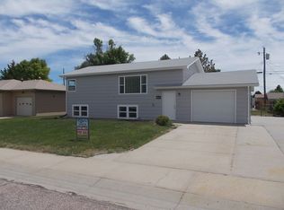 2705 Chateau Way, Gering, NE 69341
