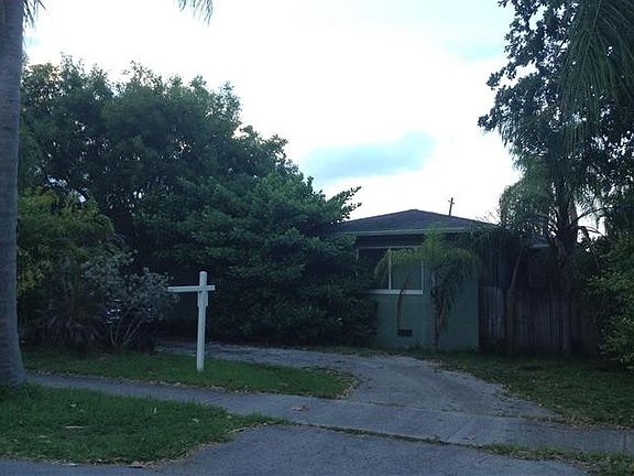 2nd image of 1423 Jefferson St