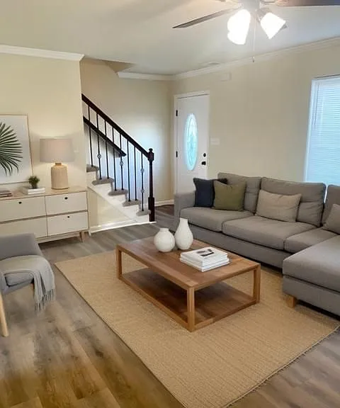 1332 Green Cedar Ln — Photo 3