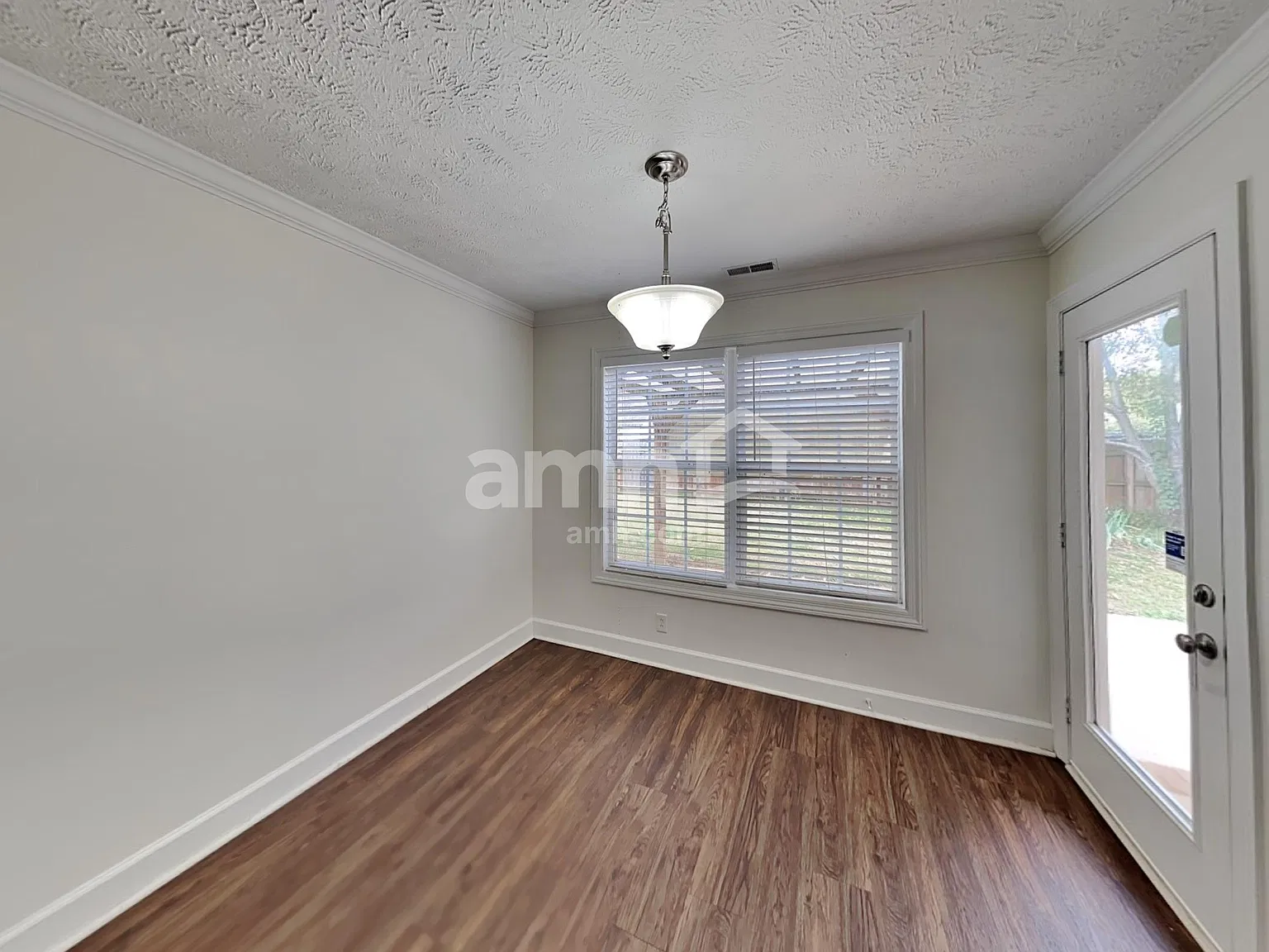 4 bed, 3.0 bath, 2269 sqft, $2,520 — Photo 4
