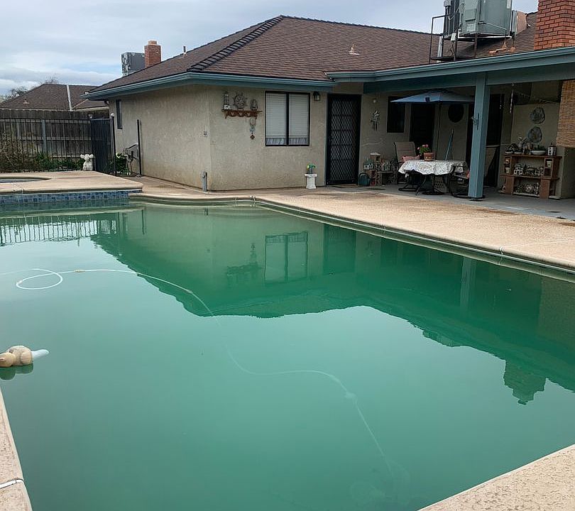 2nd image of 581 E Ash Ave