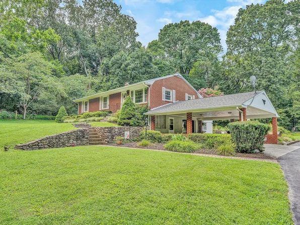 4725 Tree Top Camp Rd, Salem, VA 24153