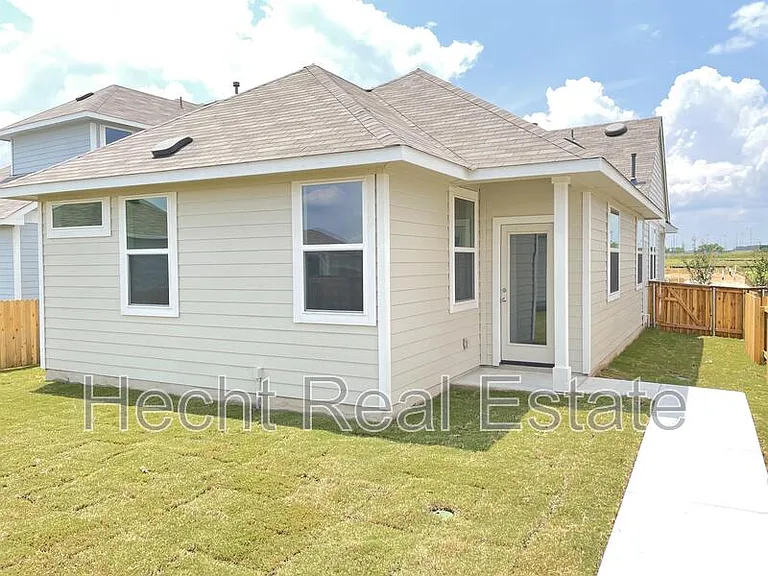 196 Fabion St — Photo 36