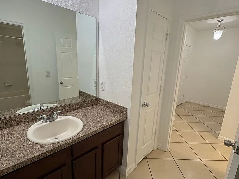 2875 Sunstone Dr — Photo 28