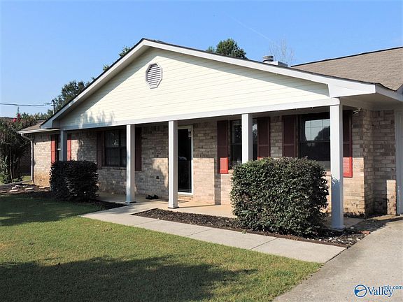3rd image of 217 Silverwood Ln