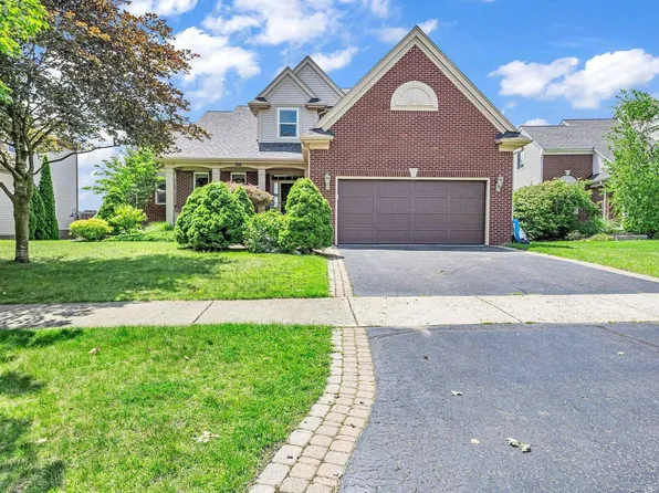 310 Franklin Lake Cir, Oxford, MI 48371
