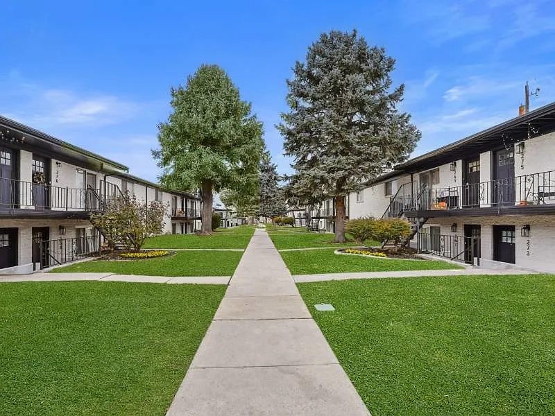 White Pines Apts