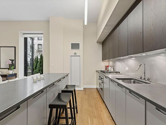 3rd image of 225 5th Ave APT 2T