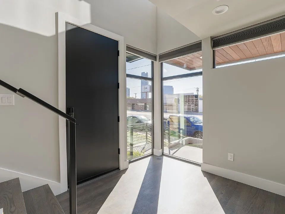 817 NW 6th St