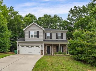 137 Tree Top Ln, Stokesdale, NC 27357