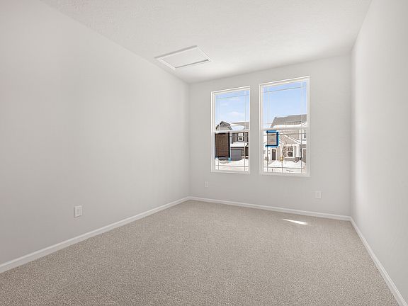 3rd image of 2571 Penn Ave