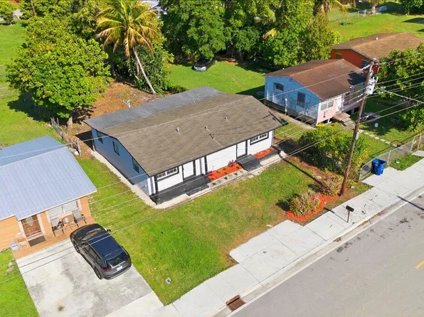 270 SW 10th Ave APT 1, South Bay, FL 33493