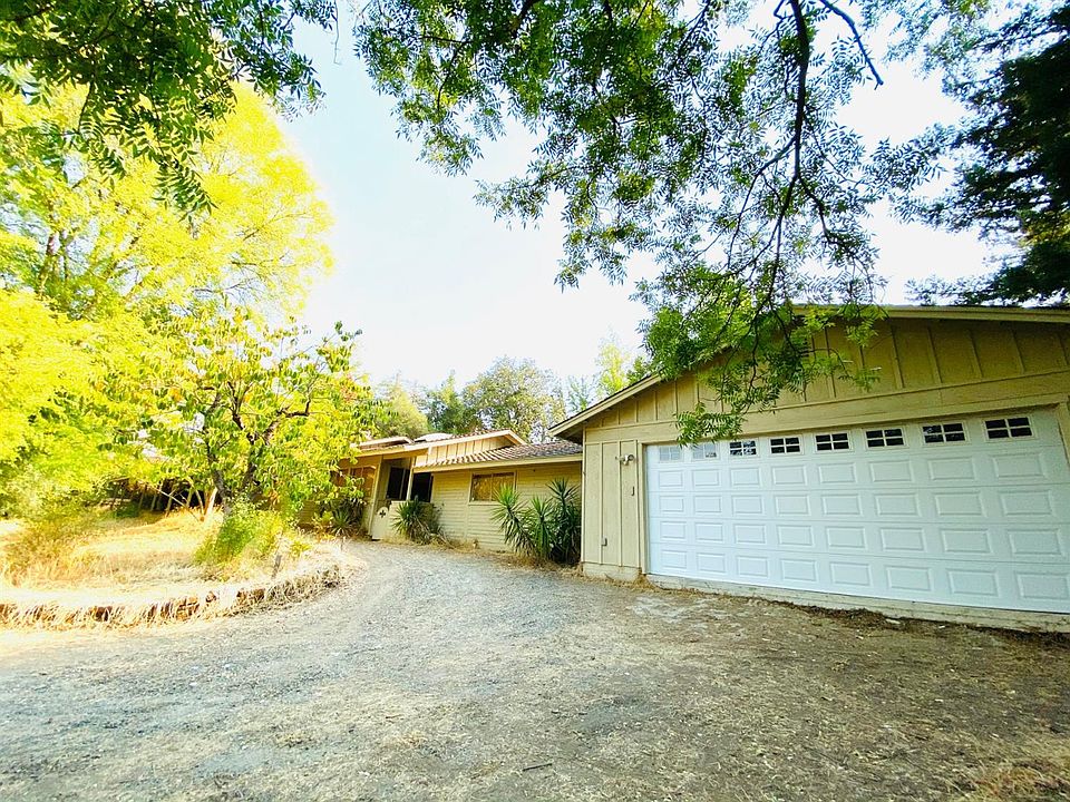 2nd image of 4912 Arboleda Dr