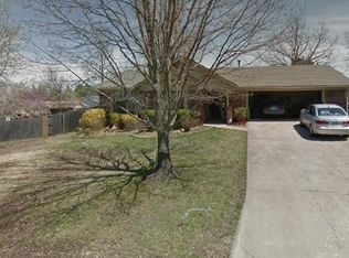 2656 N Wakefield Pl, Fayetteville, AR 72703