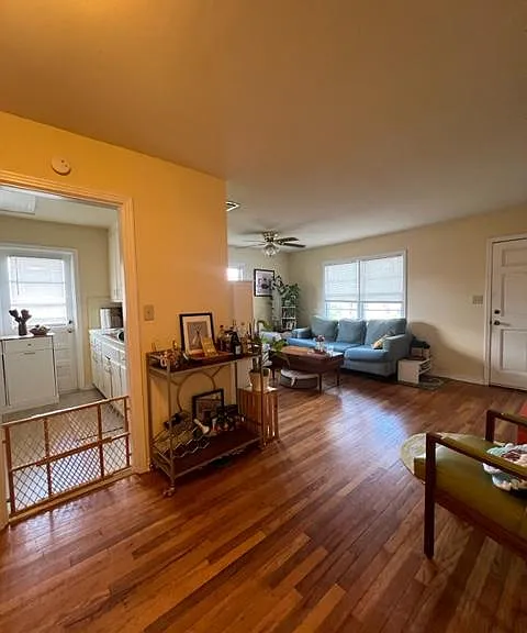 633 E College Ave — Photo 11