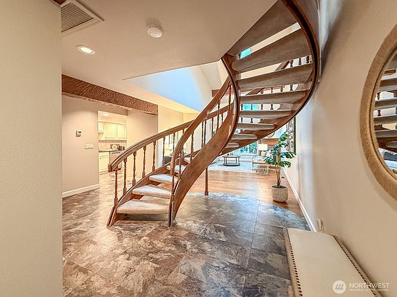 4th image of 1831 SE Mill Fern Drive