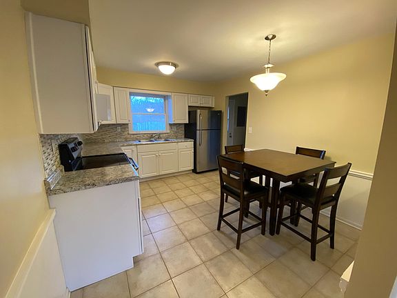 3rd image of 7508 W 143rd Pl #B