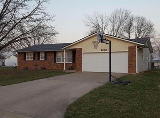 679 33rd St, Des Moines, IA 50312