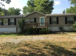 403 Elm Ln, Warner, OK 74469