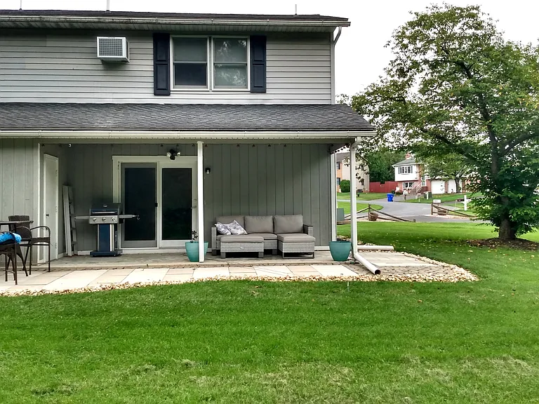 2860 Fillmore Dr — Photo 15