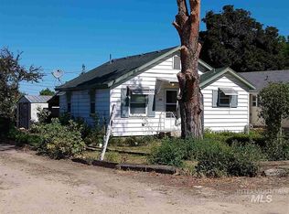 423 2nd St, Notus, ID 83656