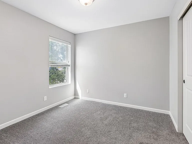 15915 Filmore Cir — Photo 20