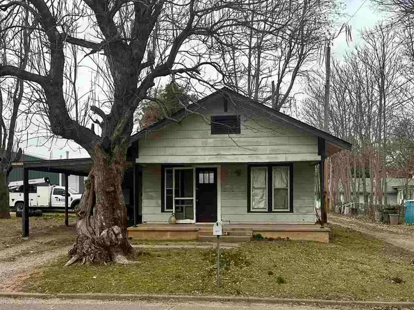 904 E Noc Dr, Tonkawa, OK 74653