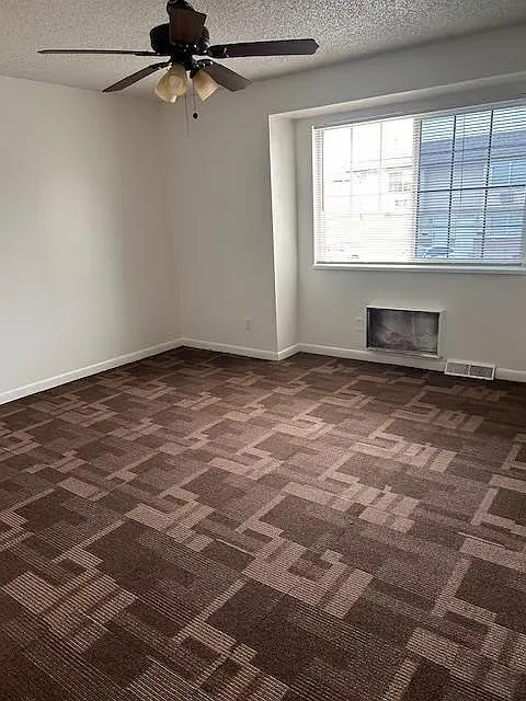 2 bed, 1.5 bath, 800 sqft, $1,100 — Photo 4