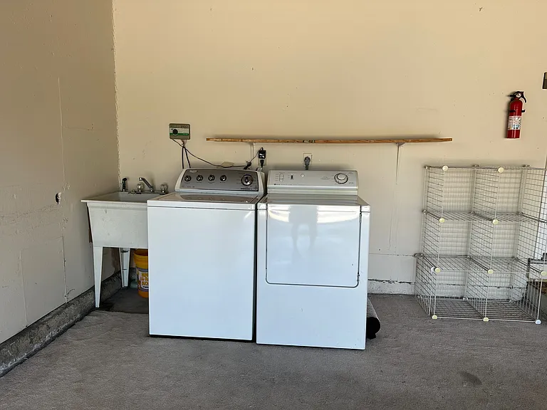 1548 Heron Ave — Photo 14