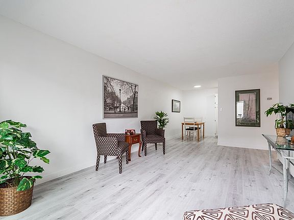 2nd image of 750 E 7th Ave #318