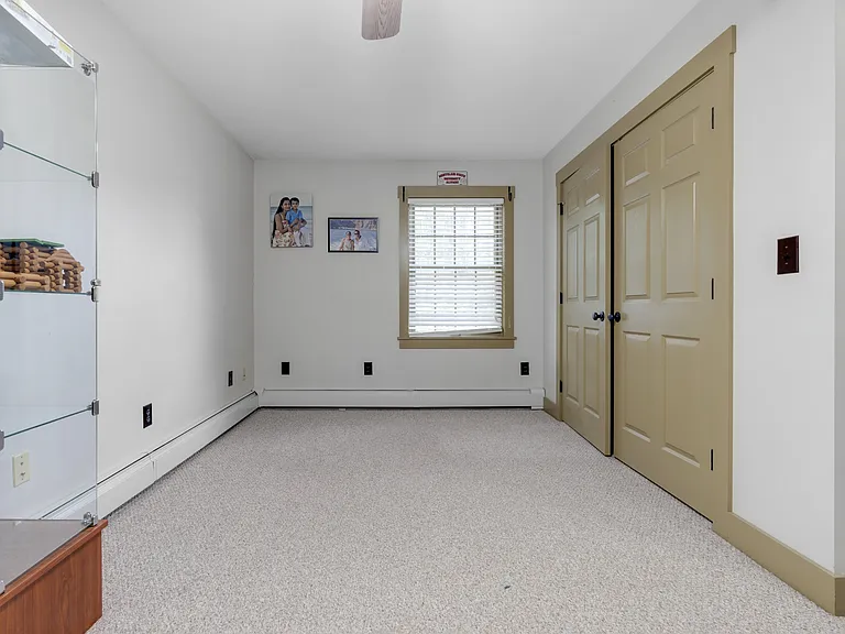 13 Andrew Ave — Photo 47