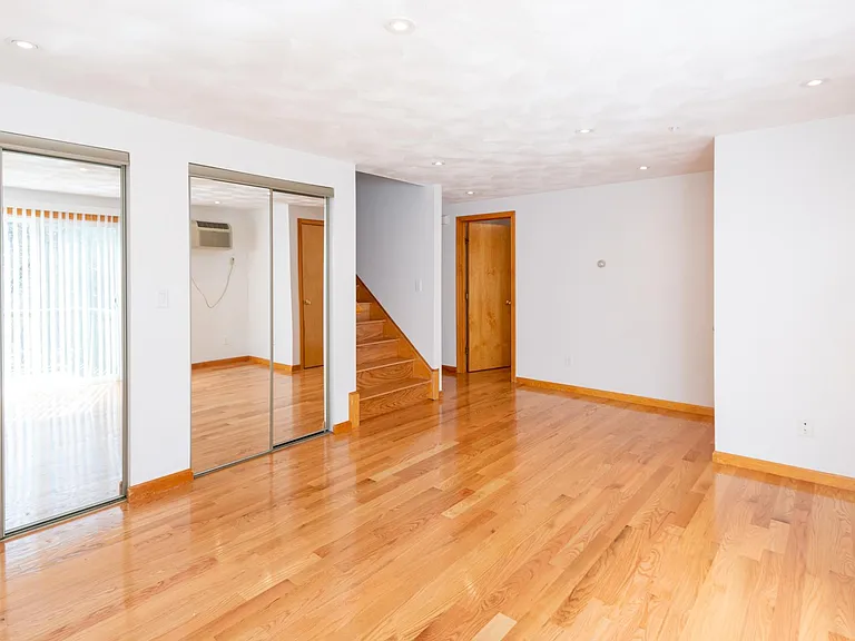 40 Rosewood Dr #40 — Photo 23