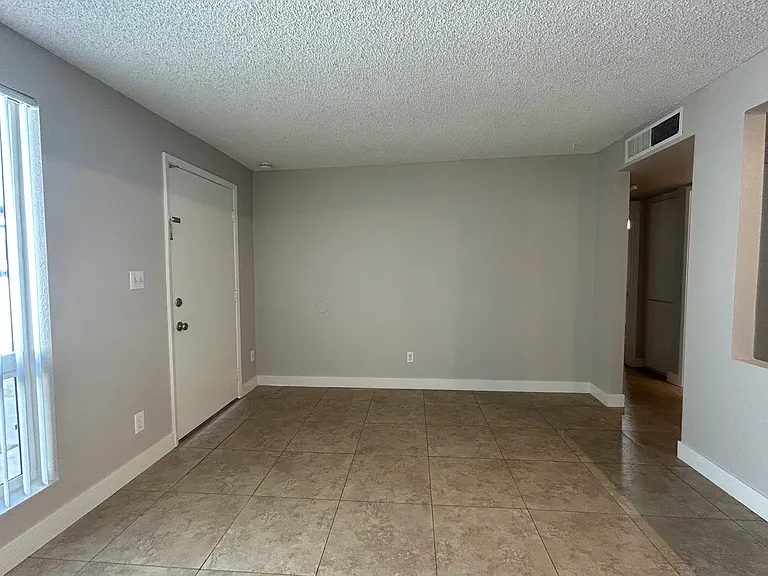859 S Extension Rd — Photo 17