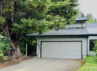 7887 SW Skyhar Dr, Portland, OR