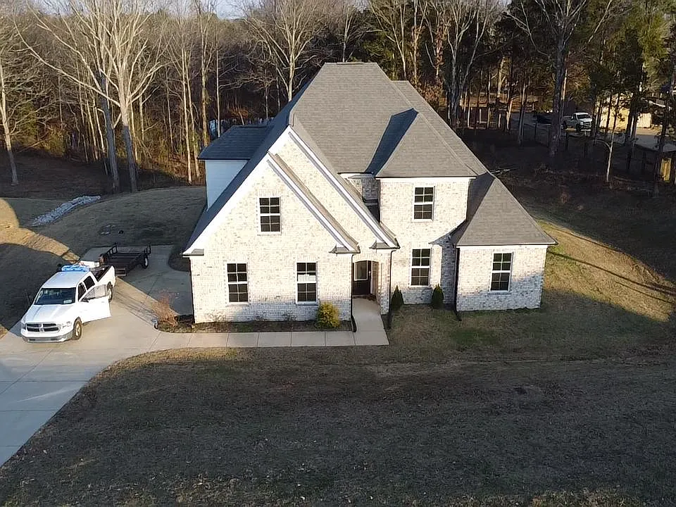 214 Byhalia Creek Farms Rd E