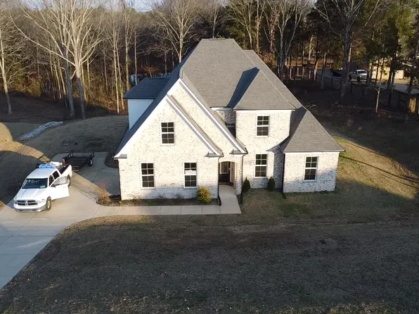 214 Byhalia Creek Farms Rd E, Byhalia, MS 38611