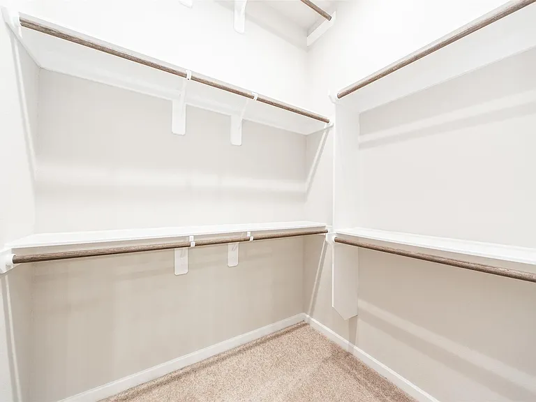 8706 Fox Trail Dr — Photo 15