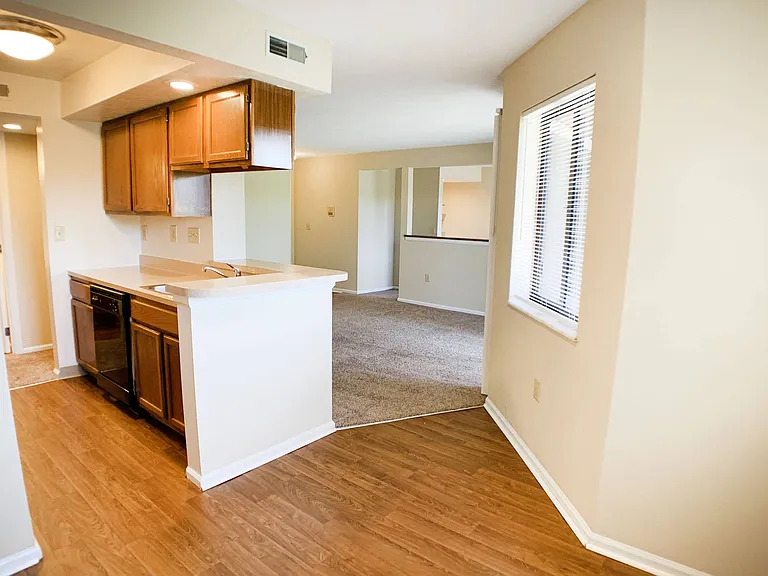 Deercross Apartments — Photo 52