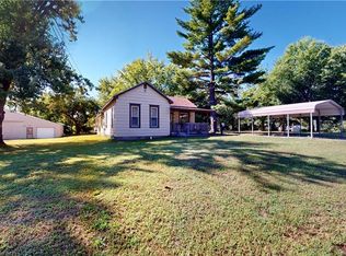 608-618 E Sycamore St, Nevada, MO 64772