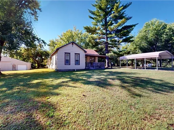 608-618 E Sycamore St, Nevada, MO 64772