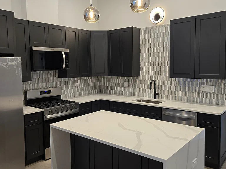 2909 N Milwaukee Ave #1 — Photo 1