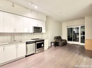 4055 Parkside Village Dr #519, Mississauga, ON L5B0K8