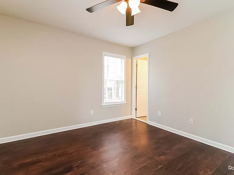 708 Stinson Ave — Photo 13