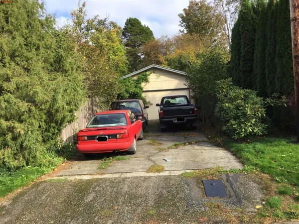 1834 Olympic Pl, Bellingham, WA 98229