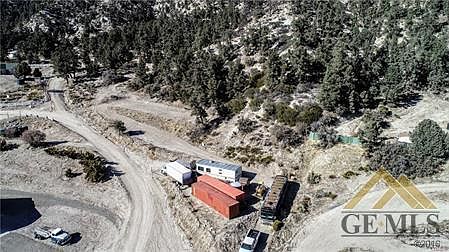 3rd image of 718 Woods Dr