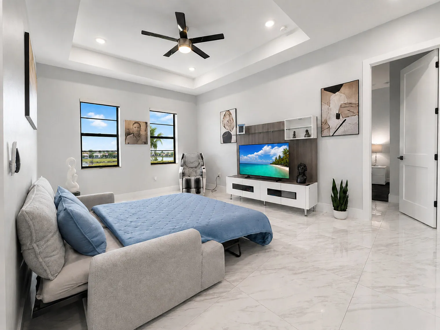 3 bed, 3.0 bath, 10333 sqft, $12,182 — Photo 3