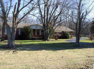 2940 Oaks Rd, Paducah, KY 42003